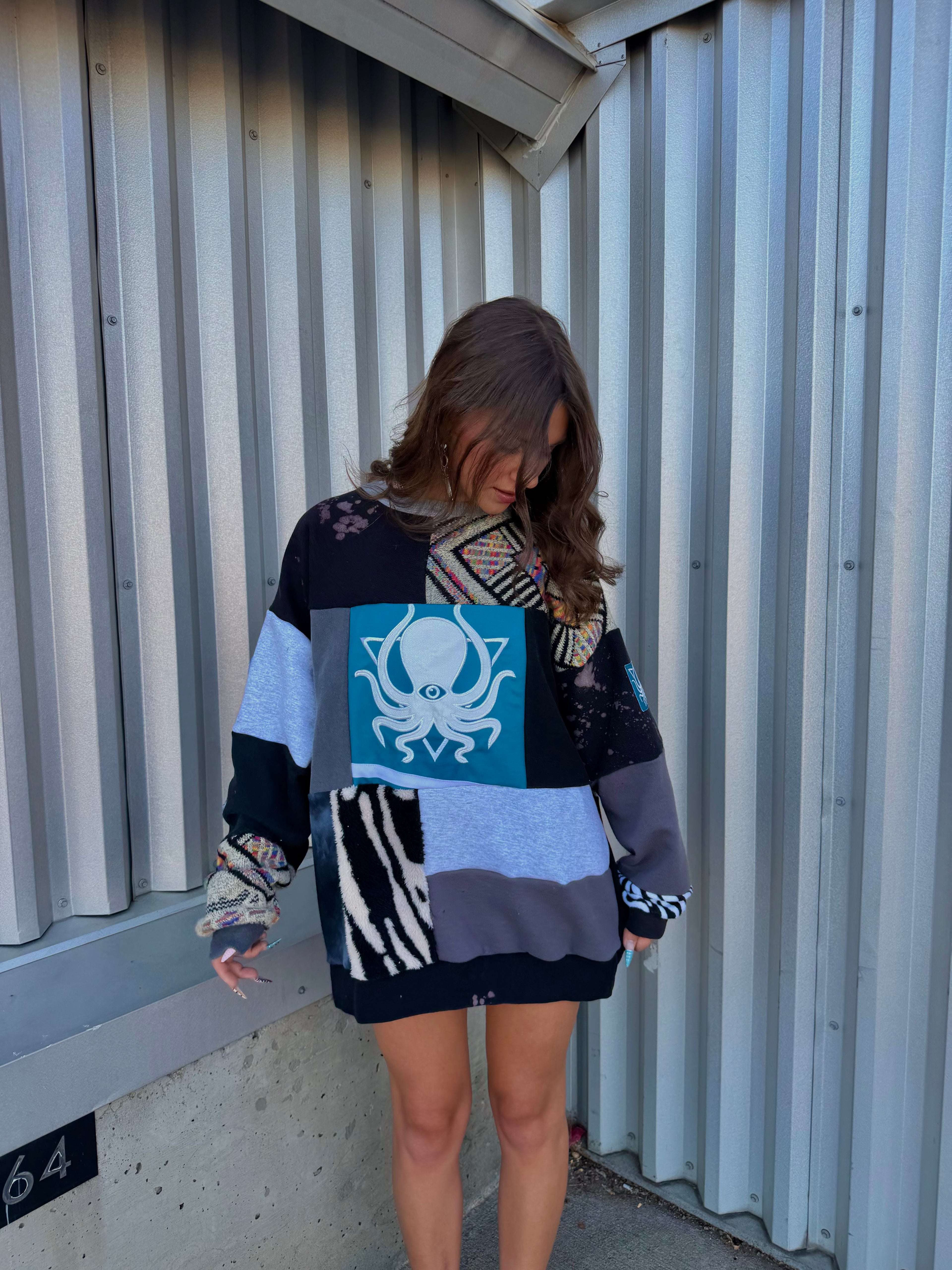 DARK LIGHT REWORKED CREWNECK