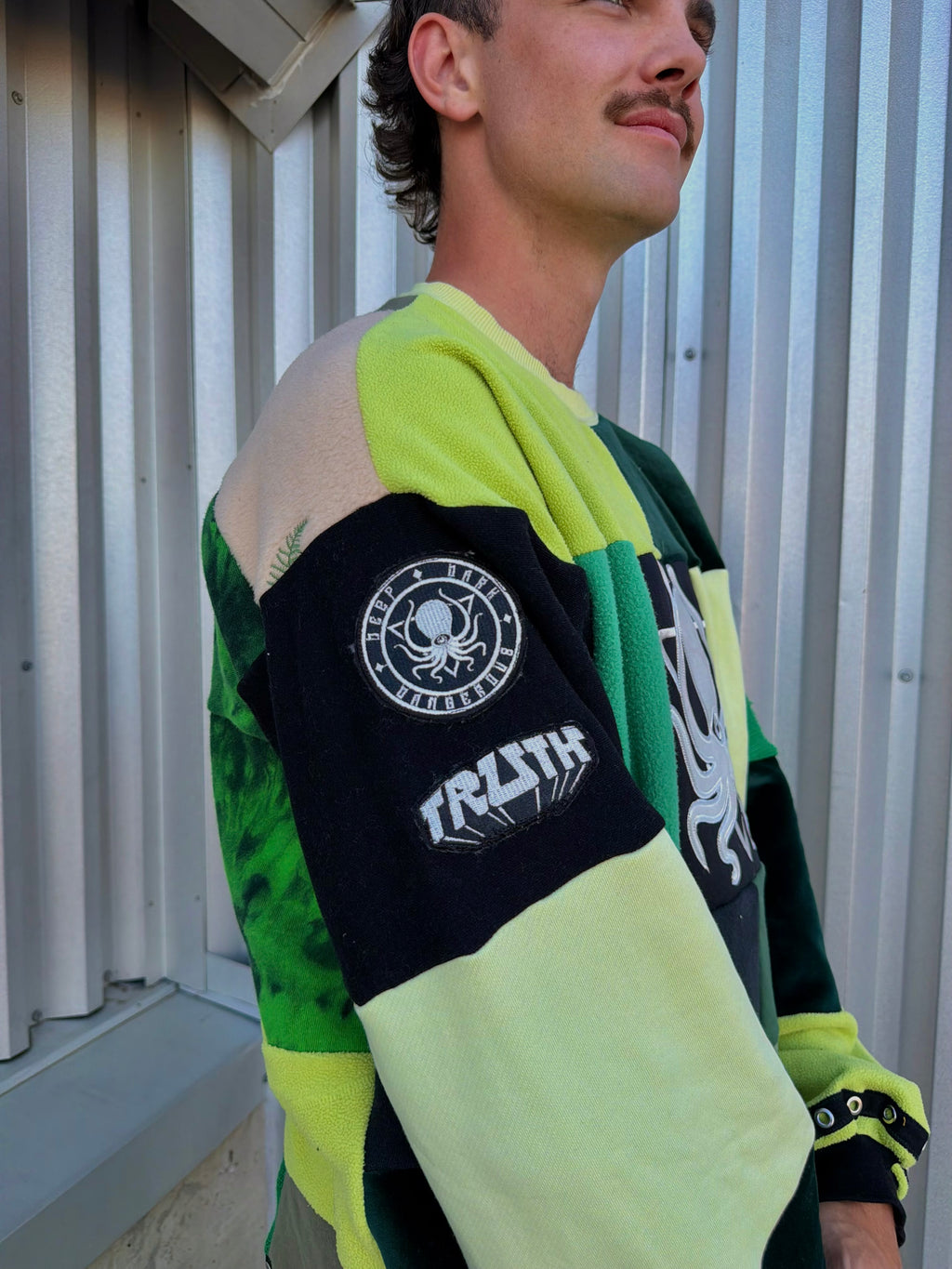 ALIEN BASS REWORKED CREWNECK
