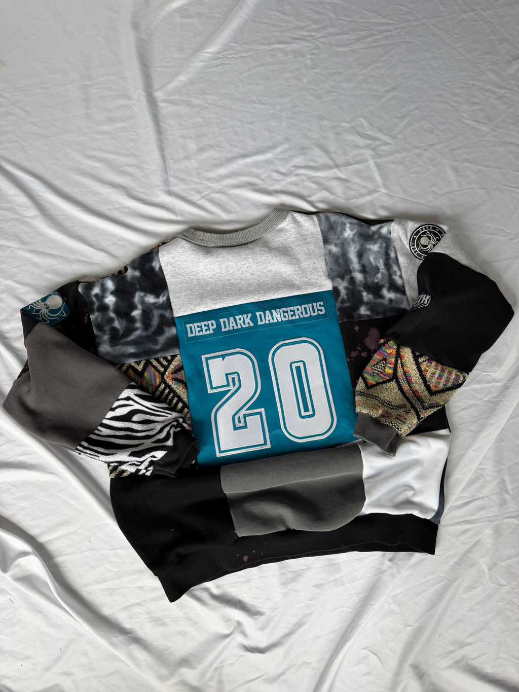 DARK LIGHT REWORKED CREWNECK